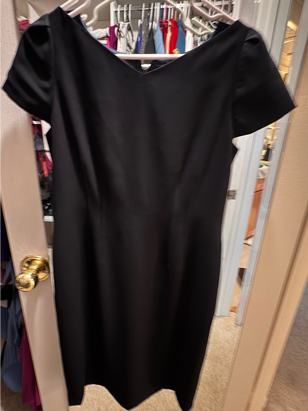 Elie Tahari Black Midi Sheath Dress